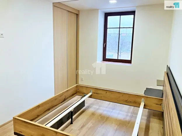 Pronájem bytu 3+1, Plzeň - Severní Předměstí, Lochotínská, 65 m2