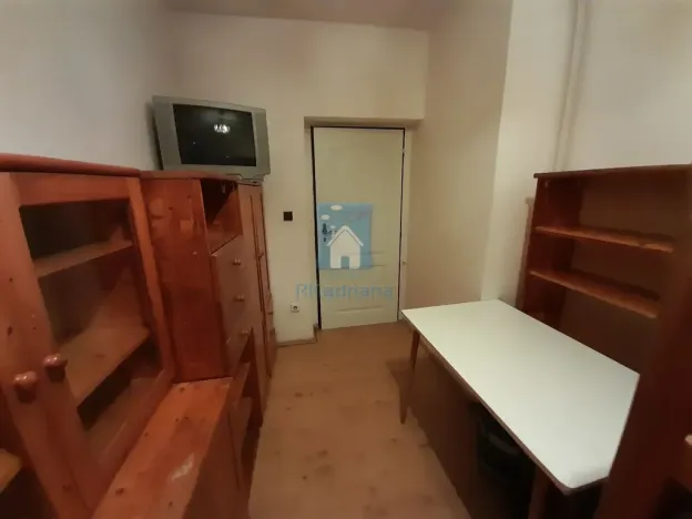 Pronájem atypického bytu, Plzeň, Jarní, 15 m2