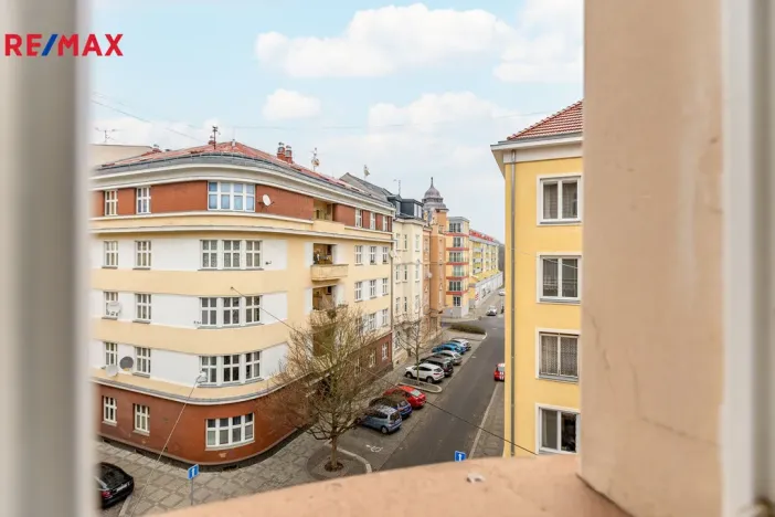 Pronájem bytu 2+kk, Karlovy Vary, K. Čapka, 48 m2