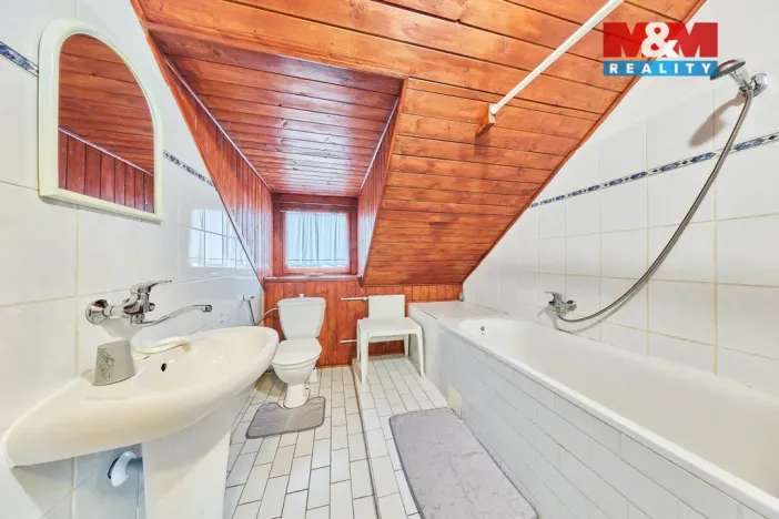 Prodej rodinného domu, Horní Maršov, Za Vodou, 600 m2