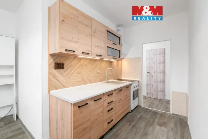 Prodej bytu 3+1, Ústí nad Labem - Neštěmice, Seifertova, 81 m2