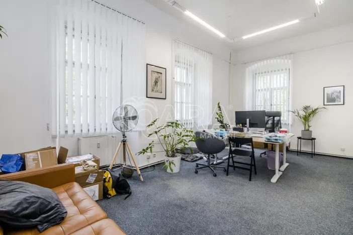 Pronájem kanceláře, Praha - Záběhlice, Za potokem, 270 m2