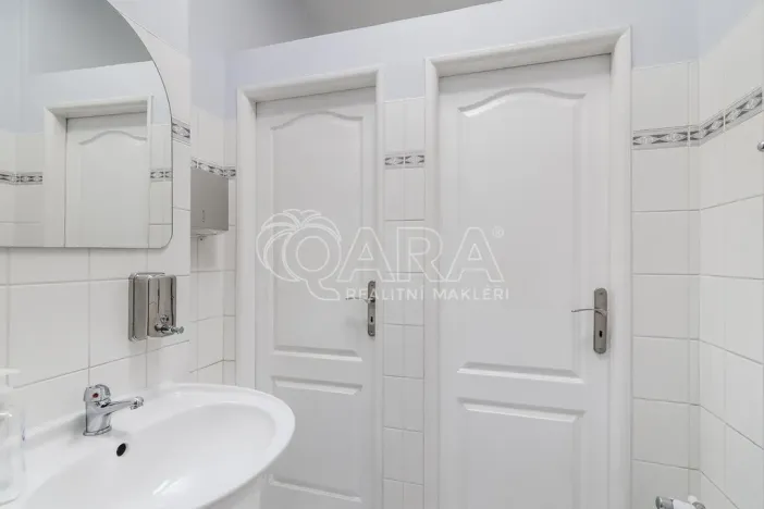 Pronájem kanceláře, Praha - Záběhlice, Za potokem, 270 m2