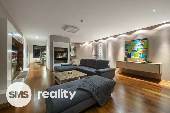 Pronájem atypického bytu, Brno - Štýřice, Pražákova, 332 m2