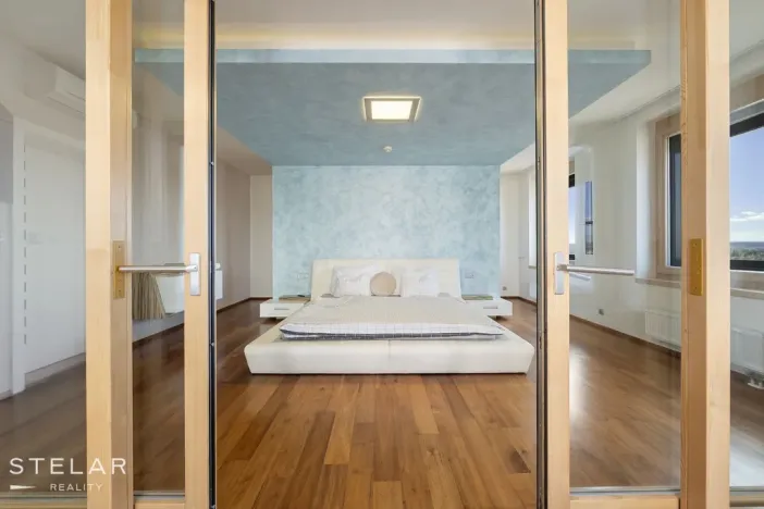 Pronájem atypického bytu, Brno - Štýřice, Pražákova, 332 m2