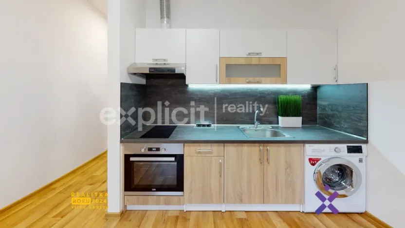 Pronájem bytu 1+kk, Zlín, Lorencova, 22 m2