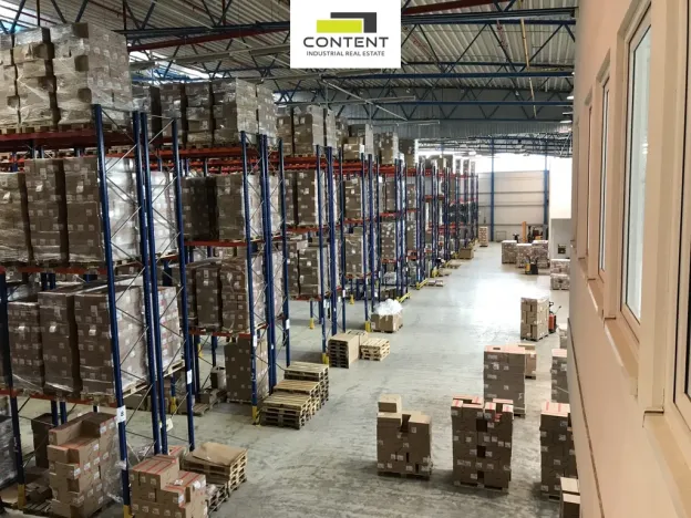 Pronájem skladu, Kněževes, Nad Kovárnou, 4264 m2