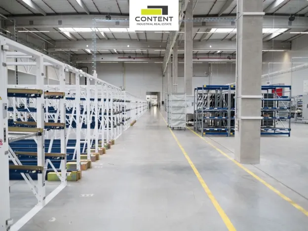 Pronájem skladu, Plzeň - Skvrňany, Obchodní, 4744 m2