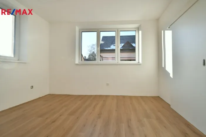 Pronájem bytu 3+1, Nová Paka, Masarykovo náměstí, 93 m2