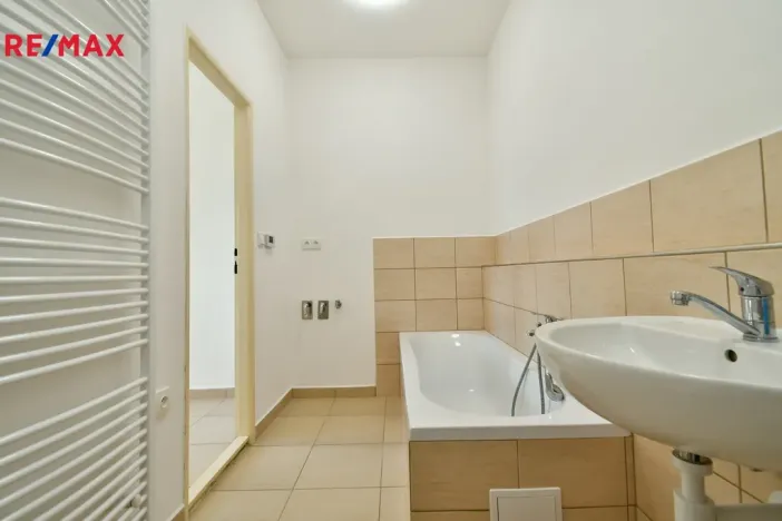 Pronájem bytu 3+1, Nová Paka, Masarykovo náměstí, 93 m2