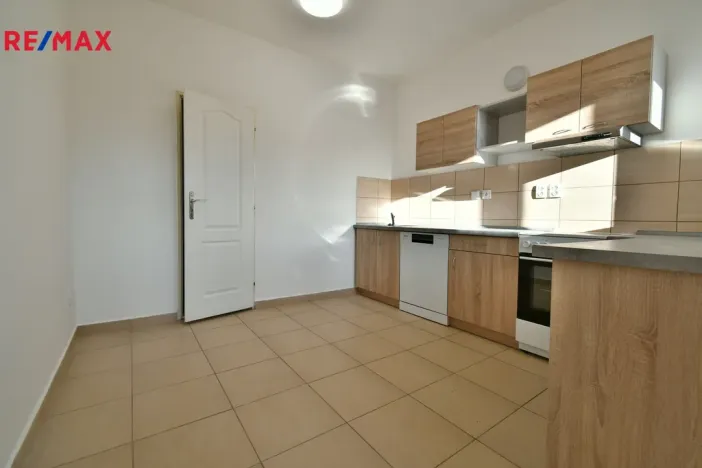 Pronájem bytu 3+1, Nová Paka, Masarykovo náměstí, 93 m2