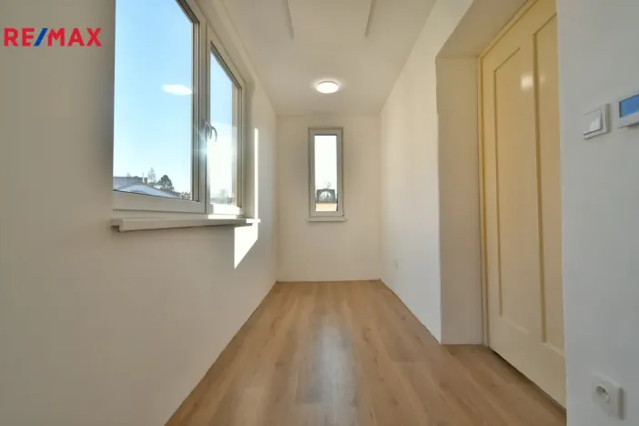 Pronájem bytu 3+1, Nová Paka, Masarykovo náměstí, 93 m2