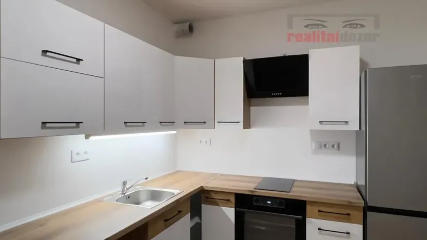 Pronájem bytu 1+kk, Brno, Ondrova, 33 m2