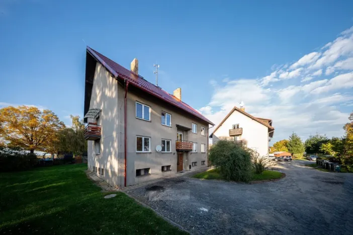 Prodej bytu 3+1, Lišov - Hůrky, 78 m2