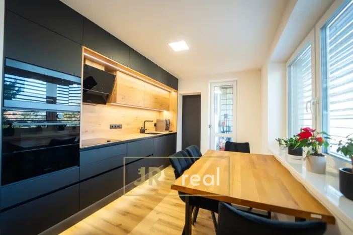 Prodej bytu 3+kk, Hustopeče, 84 m2