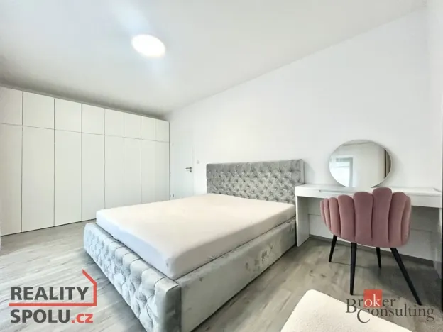 Pronájem bytu 2+kk, Plzeň - Jižní Předměstí, Měděná, 89 m2