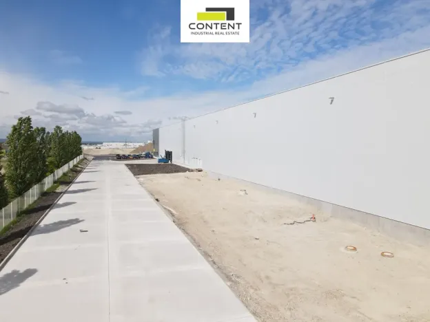 Pronájem výrobních prostor, Ovčáry, 6988 m2