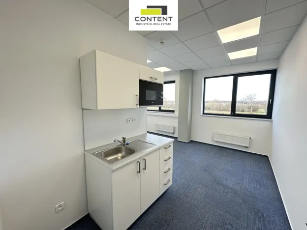 Pronájem výrobních prostor, Zápy, Královická, 2622 m2