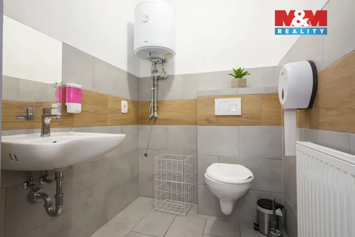 Pronájem restaurace, Vřesina, Ovocná, 635 m2