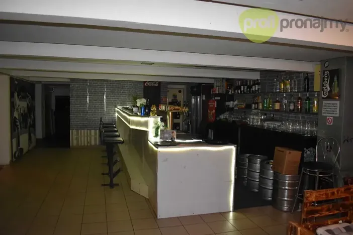 Pronájem komerční nemovitosti, Holešov, nám. Dr. E. Beneše, 220 m2