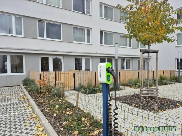 Pronájem garážového stání, Praha - Chodov, Čenětická, 11 m2