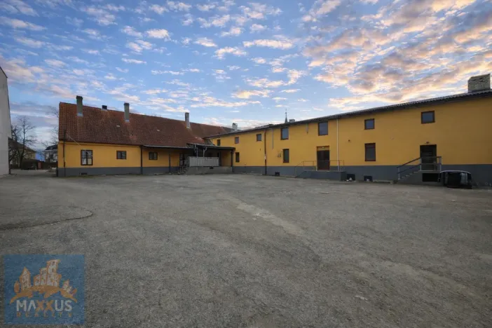 Pronájem výrobních prostor, Hostomice, Tyršovo náměstí, 220 m2