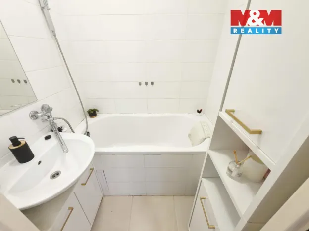 Prodej bytu 2+1, Karviná - Ráj, V Aleji, 60 m2