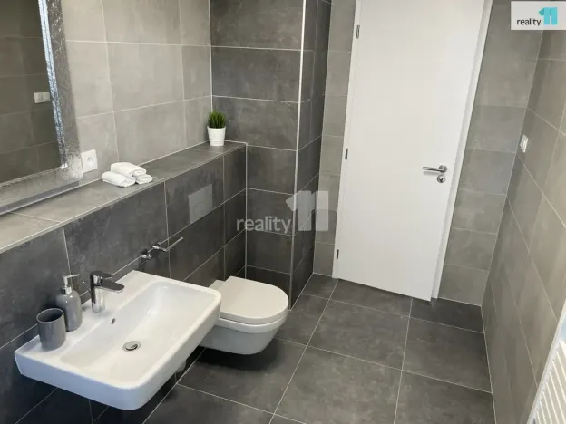 Prodej bytu 2+kk, Praha - Malešice, Azzoniho, 113 m2