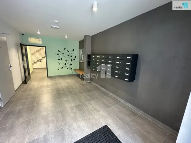 Prodej bytu 2+kk, Praha - Malešice, Azzoniho, 113 m2