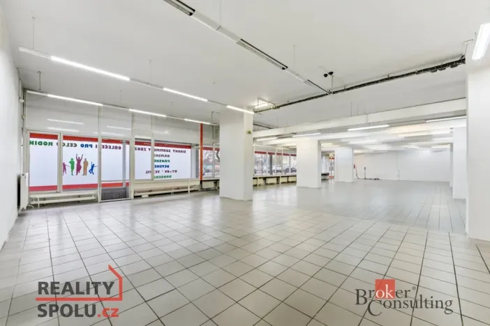 Pronájem obchodního prostoru, Pardubice - Zelené Předměstí, Palackého třída, 395 m2