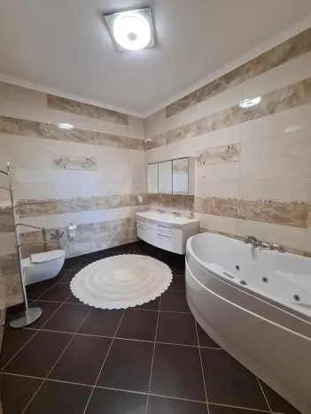 Prodej bytu 4+kk, Pula, Chorvatsko, 305 m2