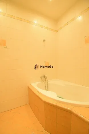 Pronájem bytu 2+kk, Praha - Nusle, U gymnázia, 65 m2