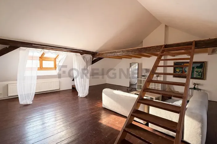 Pronájem půdního prostoru, Praha - Smíchov, Staropramenná, 100 m2