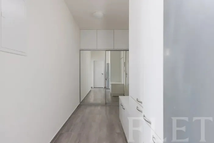 Pronájem bytu 1+kk, Praha - Hloubětín, Za černým mostem, 36 m2