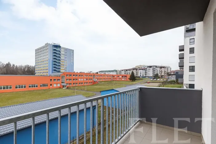 Pronájem bytu 1+kk, Praha - Hloubětín, Za černým mostem, 36 m2