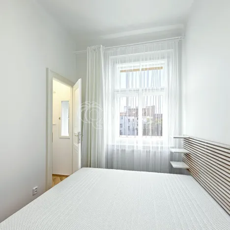 Pronájem bytu 2+1, Praha - Vinohrady, Lužická, 74 m2