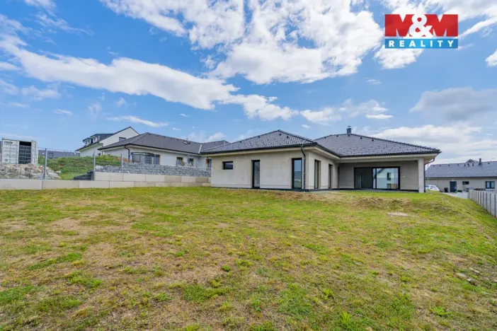 Prodej rodinného domu, Frymburk, 216 m2