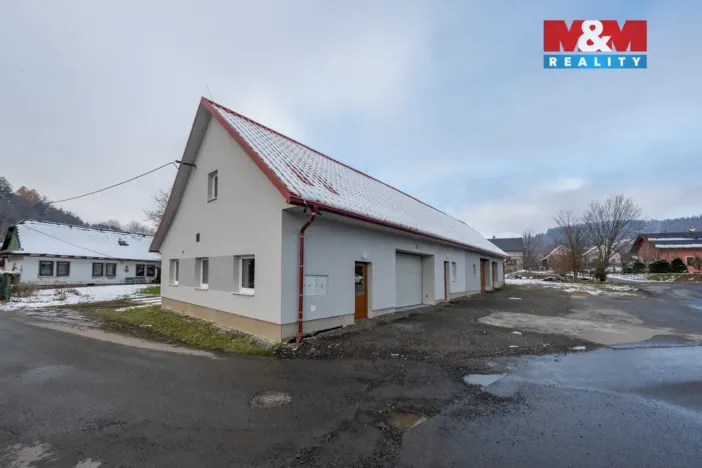 Pronájem skladu, Zubří, U Traktorky, 256 m2