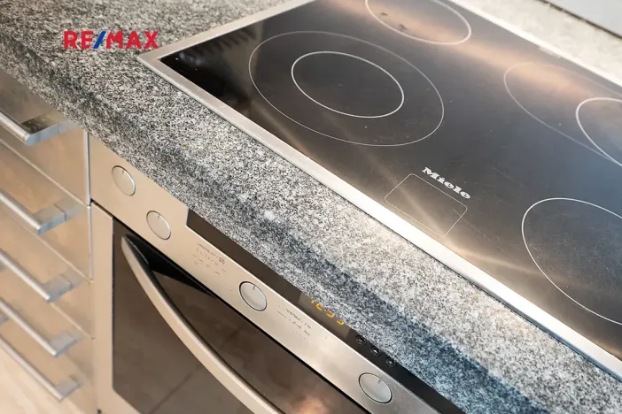 Prodej bytu 2+kk, Praha - Holešovice, Tovární, 77 m2