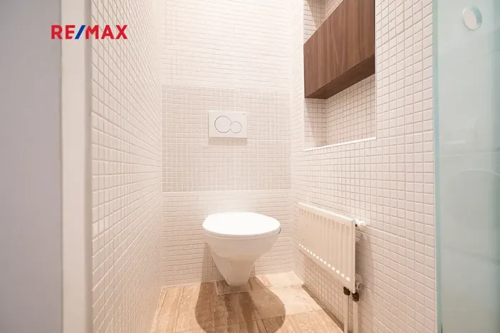 Prodej bytu 2+kk, Praha - Holešovice, Tovární, 77 m2