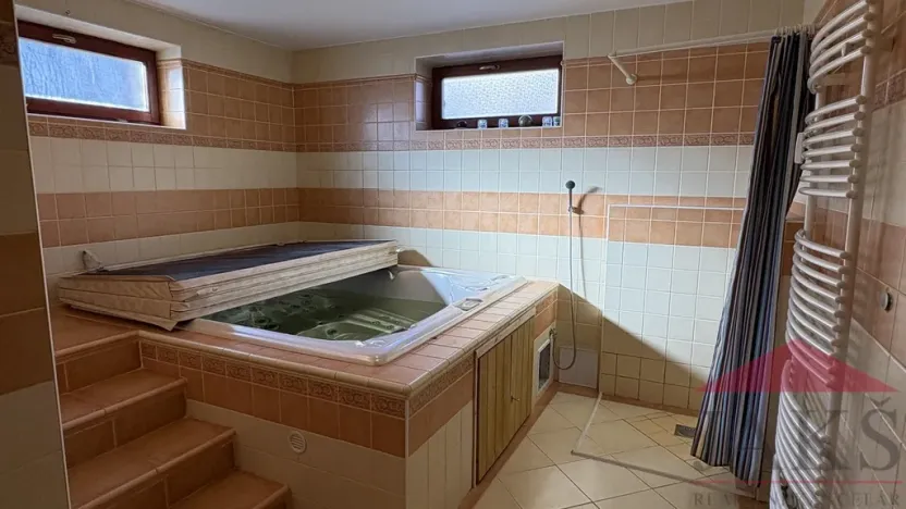 Prodej bytu 3+kk, Srní, 93 m2