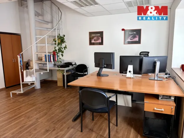 Pronájem kanceláře, Pardubice - Zelené Předměstí, Štefánikova, 119 m2