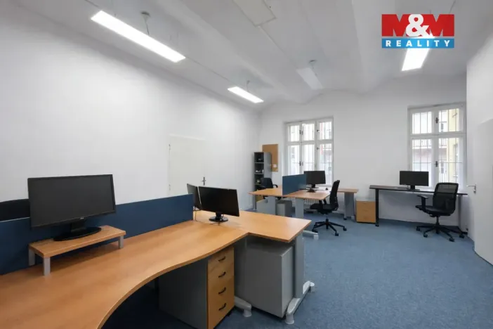 Pronájem kanceláře, Praha - Karlín, Sokolovská, 162 m2