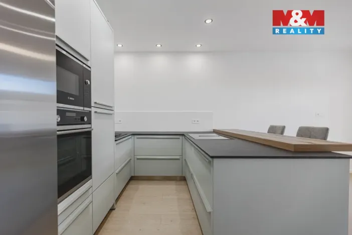 Prodej bytu 2+kk, Klatovy - Klatovy II, Dukelská, 63 m2