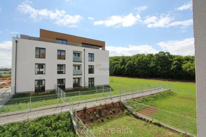 Pronájem bytu 2+kk, Praha - Bohnice, Pekařova, 44 m2