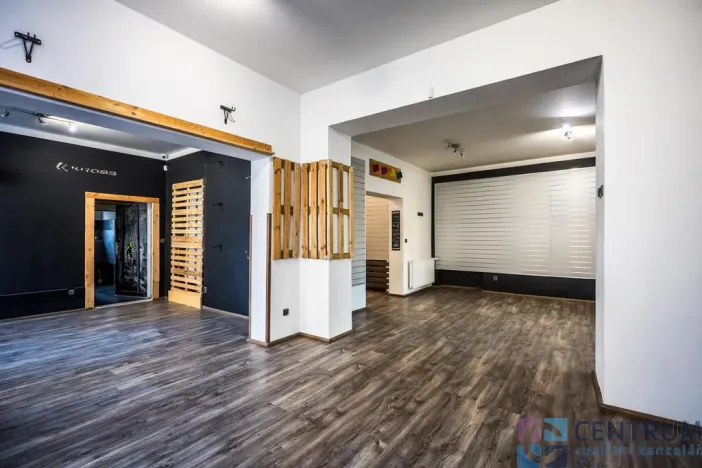 Prodej obchodního prostoru, Liberec - Liberec XV-Starý Harcov, Svobody, 146 m2