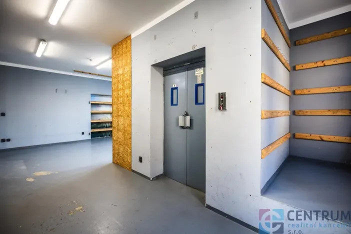 Prodej obchodního prostoru, Liberec - Liberec XV-Starý Harcov, Svobody, 146 m2