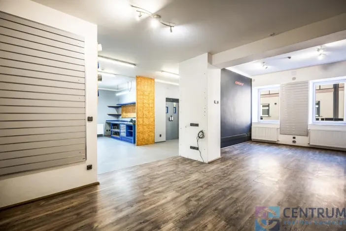 Pronájem obchodního prostoru, Liberec - Liberec XV-Starý Harcov, Svobody, 146 m2