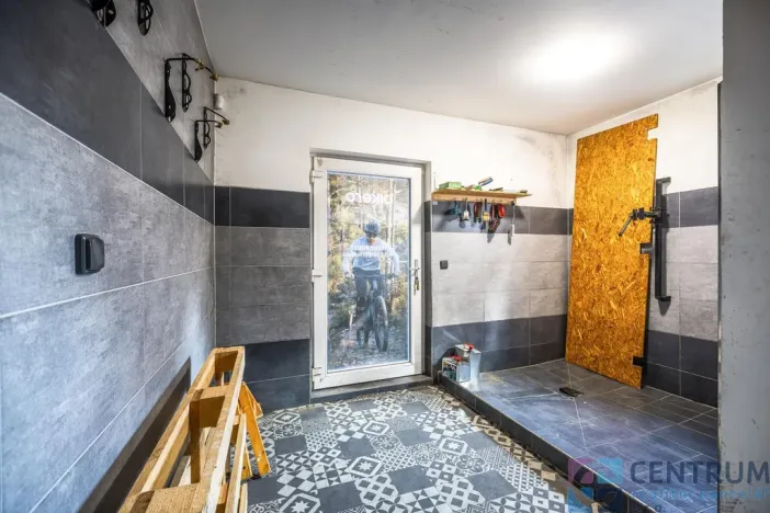 Pronájem obchodního prostoru, Liberec - Liberec XV-Starý Harcov, Svobody, 146 m2