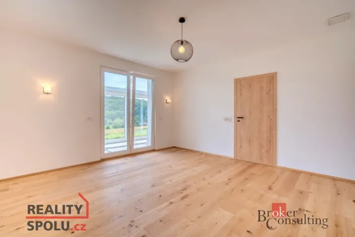 Prodej rodinného domu, Turnov - Bukovina, 450 m2